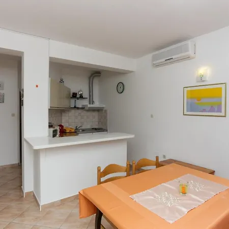 Posta Apartman Saplunara