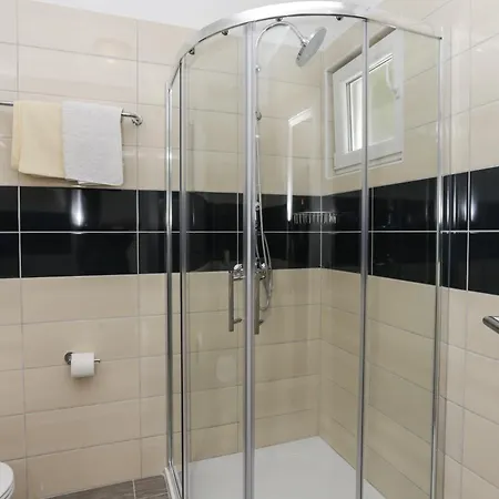 Posta Apartman Saplunara